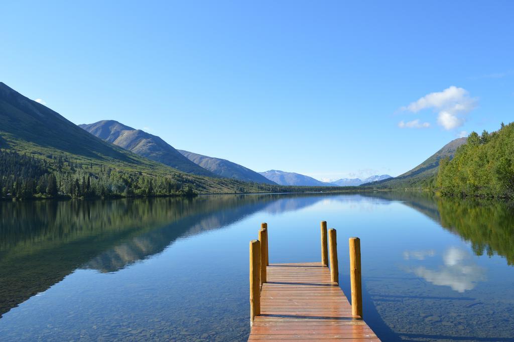 Summit Lake Lodge Rum bild