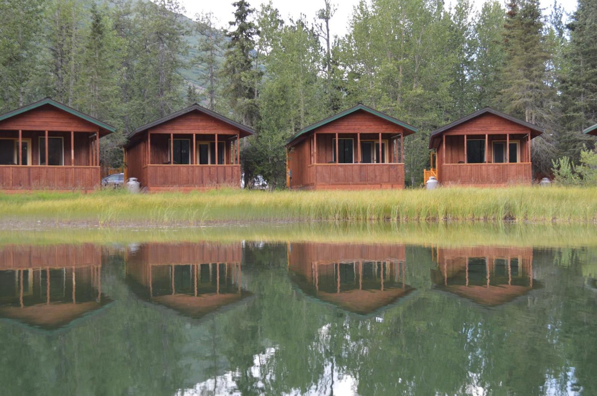 Summit Lake Lodge Exteriör bild