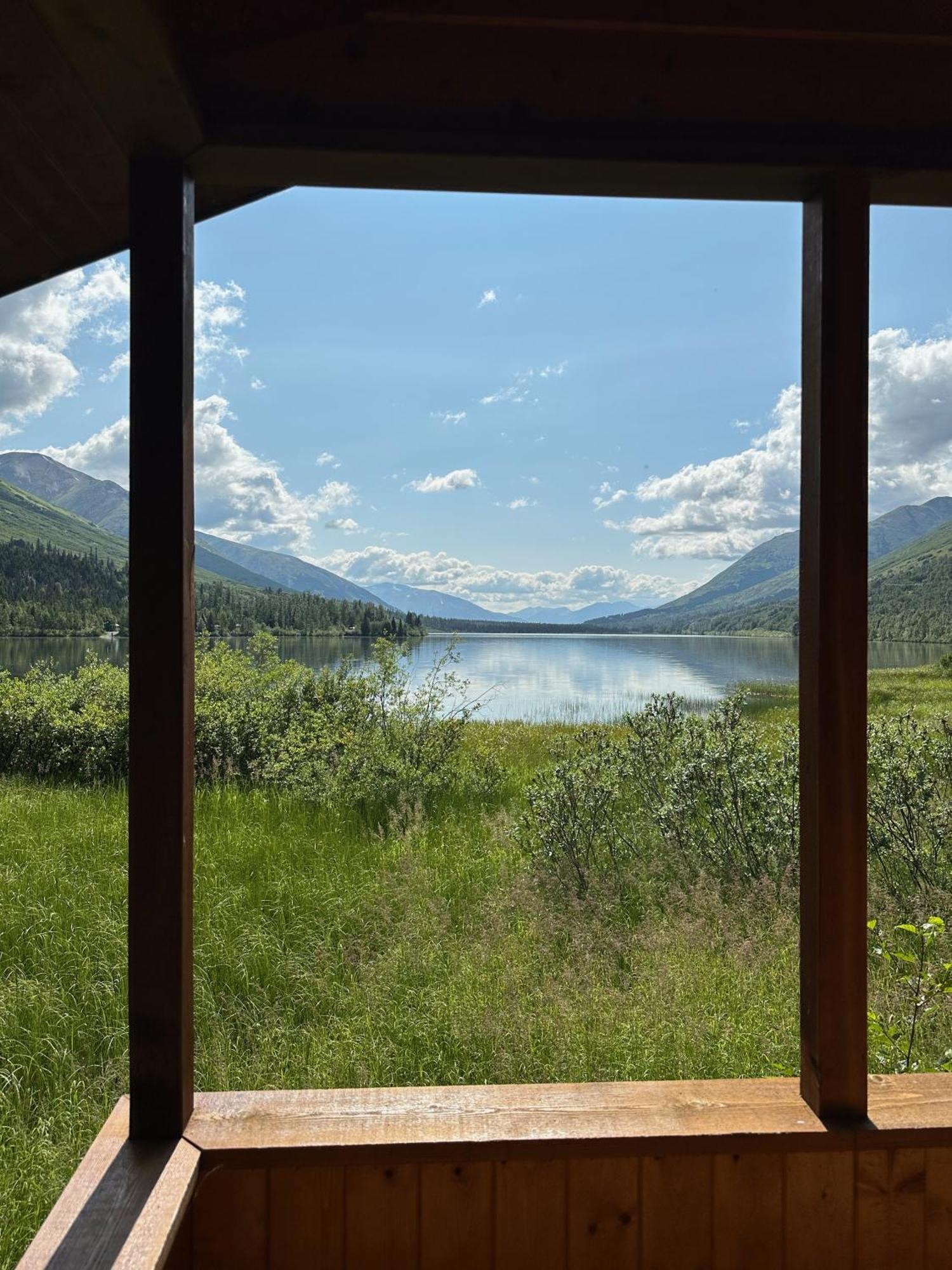 Summit Lake Lodge Exteriör bild