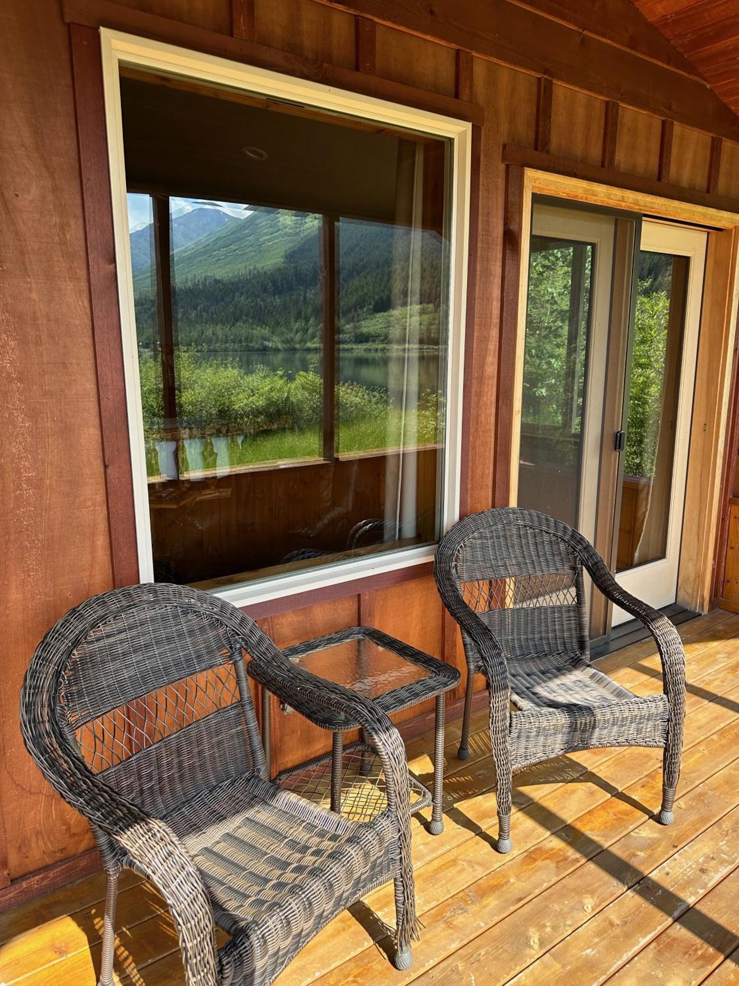 Summit Lake Lodge Exteriör bild