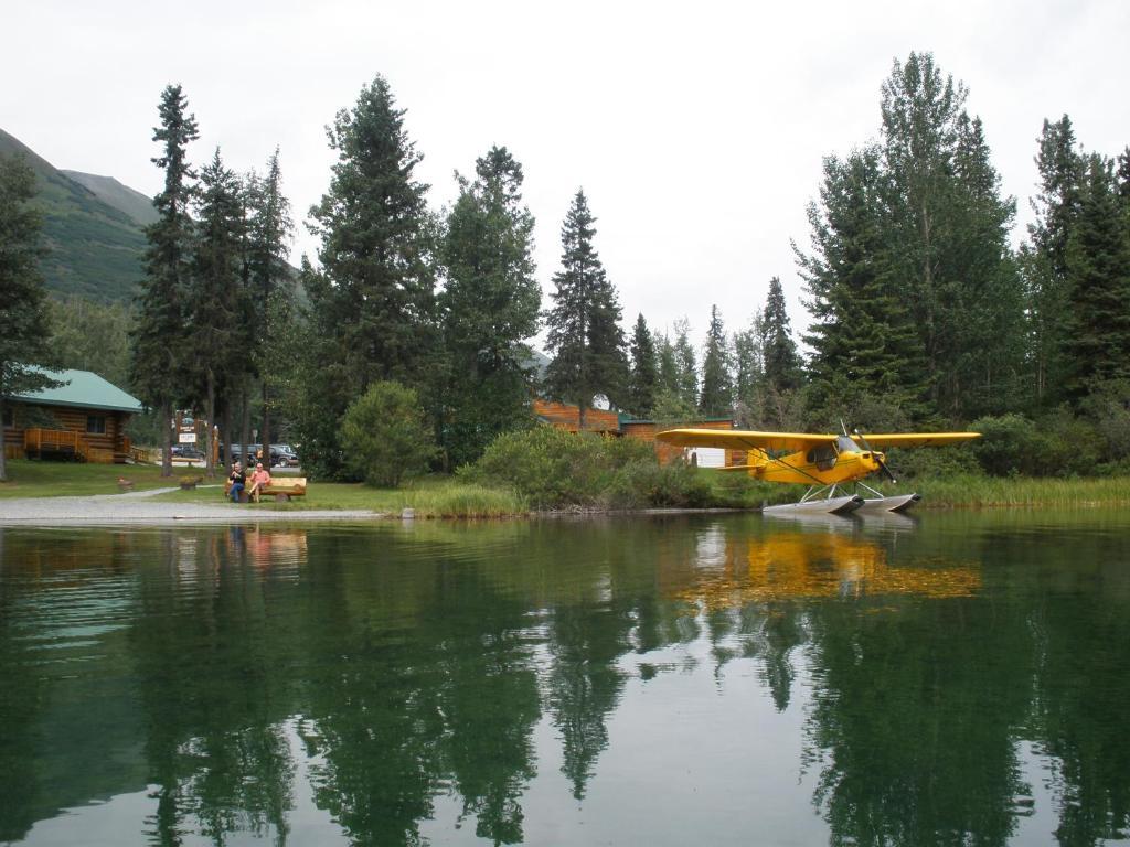 Summit Lake Lodge Exteriör bild
